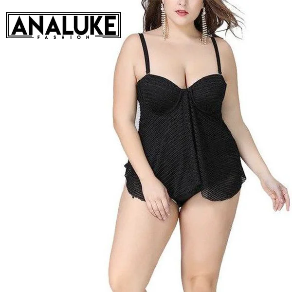 Slim Solid Black One-piece Swimsuit Vacation