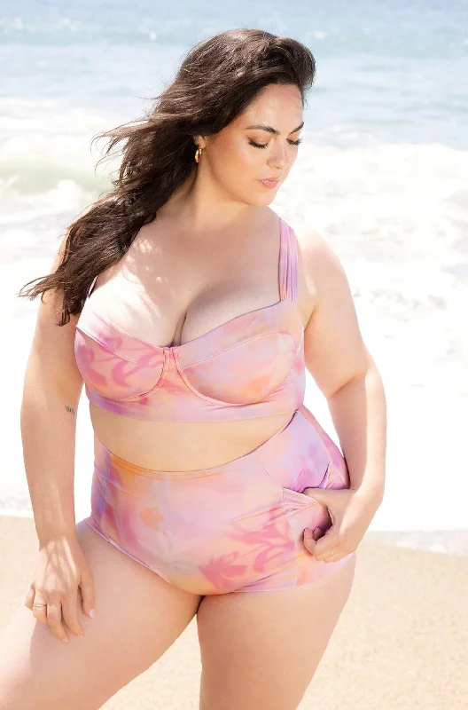 Boardwalk Bombshell Bikini Top - Floral Haze Laid - back Women's Vibe