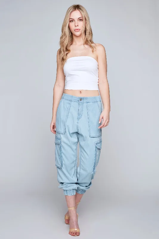 MARISA - High Rise Lightweight Drop Crotch Cargo Jogger - Light Blue Bleach Lyocell Denim Sporty Women's Tennis MARISA - High Rise Lightweight Drop Crotch Cargo Jogger - Light Blue Bleach Lyocell Denim Sporty Women's Tennis