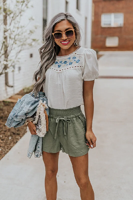 Meadow Magic Top In White Earthy Women's 