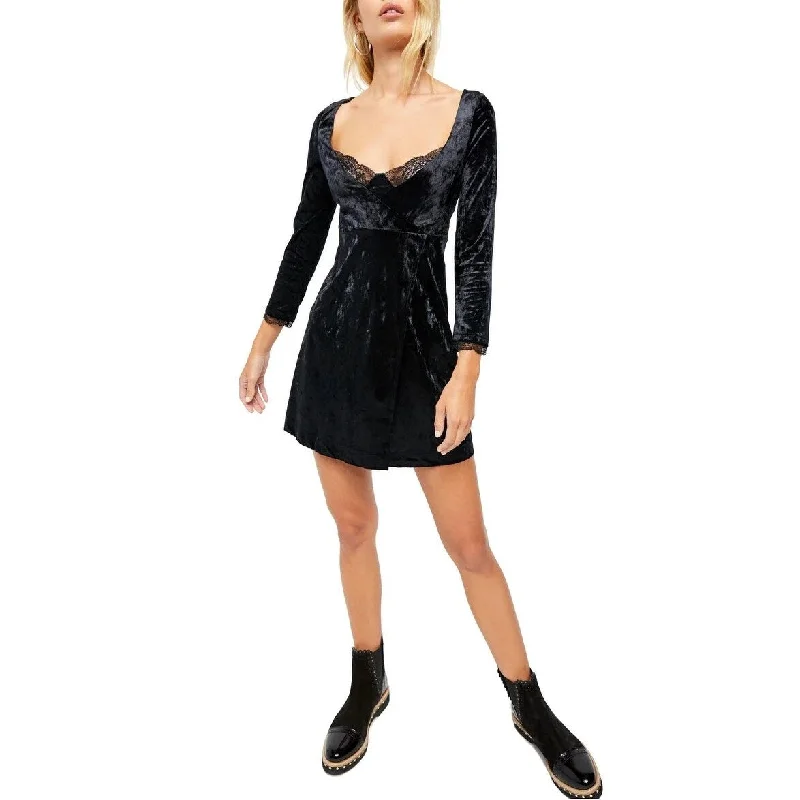 Free People Women's Kat Faux Wrap Velvet Minidress Black Size XS - X-Small Classic Women's Pin - striped Free People Women's Kat Faux Wrap Velvet Minidress Black Size XS - X-Small Classic Women's Pin - striped