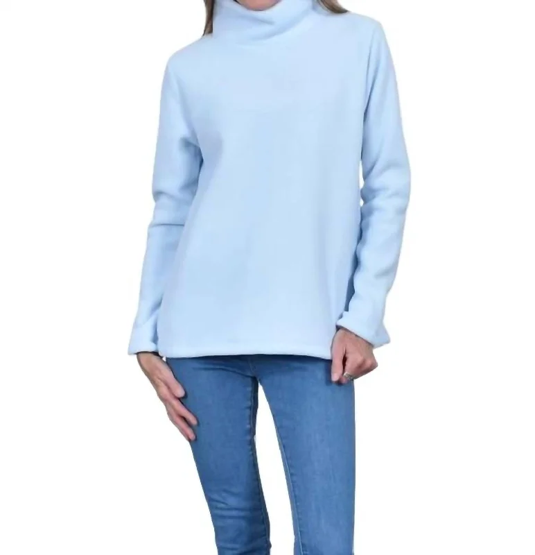 Acadia Fleece Top In Light Blue Contemporary 