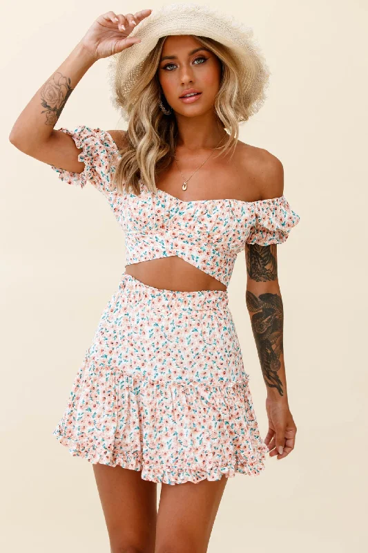Linka Off-Shoulder Tie-Back Crop Top Floral Print Pink Dapper Women's 1920S